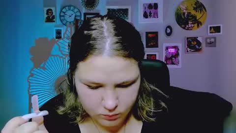 Snapshot of florenceanderson_ chatting on 10/06/25, 09:29 florenceanderson_ online show from 10/06/25, 09:29