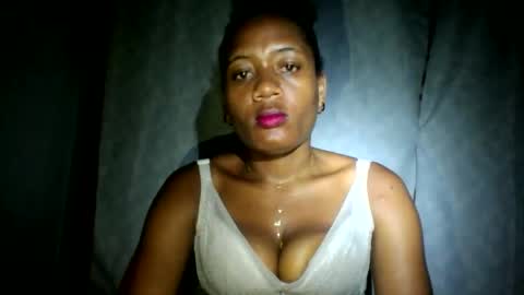 florencia011 online show from 01/22/25, 10:37