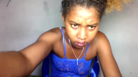 florencia011 online show from 01/26/25, 12:05