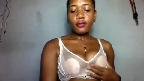 florencia011 online show from 01/27/25, 06:20