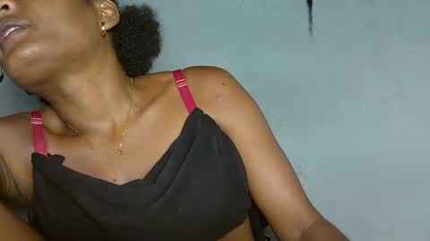 florencia011 online show from 02/10/25, 11:13
