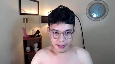 floriankeirxx_ online show from 10/18/25, 02:14