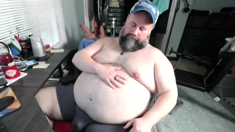 Snapshot of floridabearlive chatting on 09/09/25, 11:37 FloridaBearLive online show from 09/09/25, 11:37