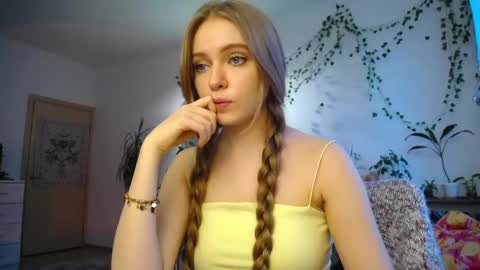 flower_elf online show from 04/17/26, 04:54