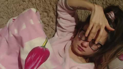 say meow and send tip  online show from 12/01/24, 08:42