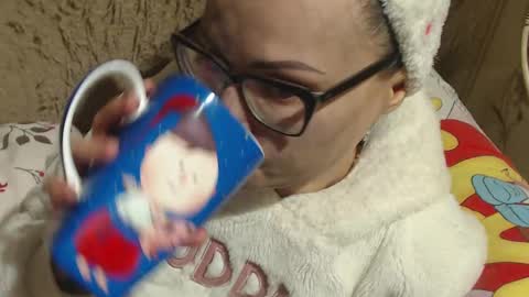 say meow and send tip  online show from 02/09/25, 10:11