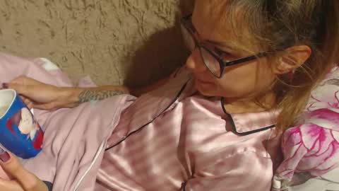 say meow and send tip  online show from 09/09/25, 11:15