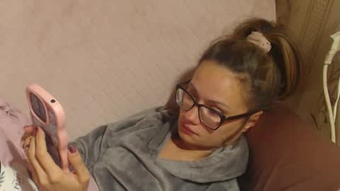 say meow and send tip  online show from 09/29/25, 11:15