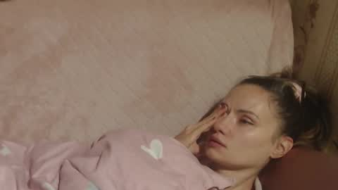 say meow and send tip  online show from 11/12/25, 08:04