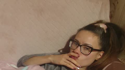 say meow and send tip  online show from 11/23/25, 06:52