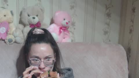 Snapshot of flowercandydoll chatting on 03/27/26, 04:51 say meow and send tip online show from 03/27/26, 04:51