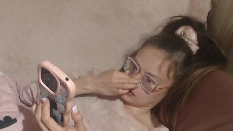 Snapshot of flowercandydoll chatting on 04/16/26, 07:47 say meow and send tip online show from 04/16/26, 07:47