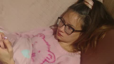 say meow and send tip  online show from 11/19/25, 07:14