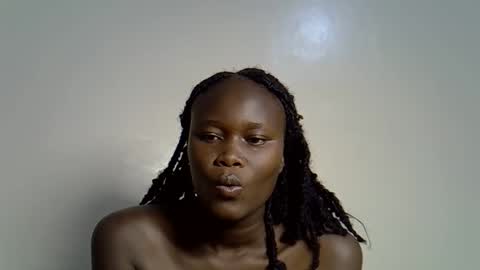 flowerdiva002 online show from 11/24/25, 06:29