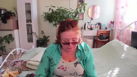 Flowerlower online show from 10/01/25, 11:05