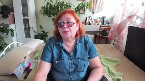 Flowerlower online show from 10/13/25, 08:03