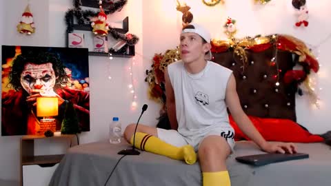 flowers109 online show from 12/14/24, 09:45