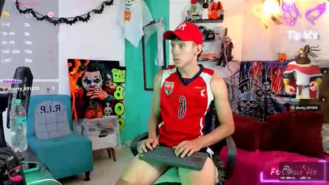 flowers109 online show from 10/15/25, 09:48