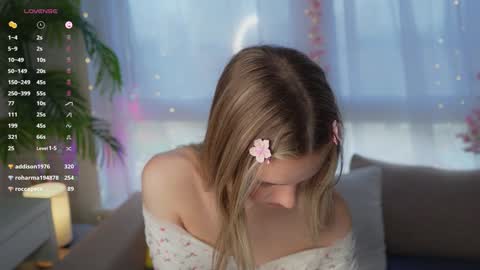 Adeline online show from 02/06/25, 11:10