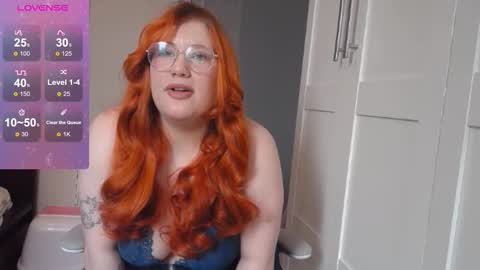 Snapshot of fluffy_rainbow_kity chatting on 10/31/25, 11:22 Fluffy Kity online show from 10/31/25, 11:22