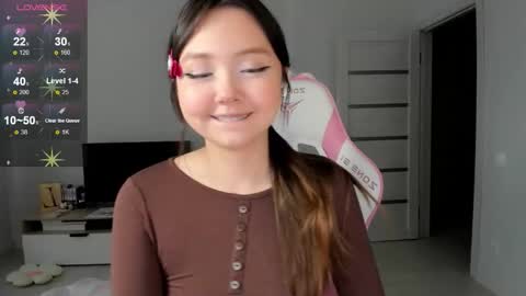 Snapshot of fluffy_rose chatting on 03/18/26, 10:40 Rose online show from 03/18/26, 10:40