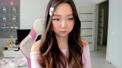 Snapshot of fluffy_rose chatting on 03/28/26, 03:50 Rose online show from 03/28/26, 03:50