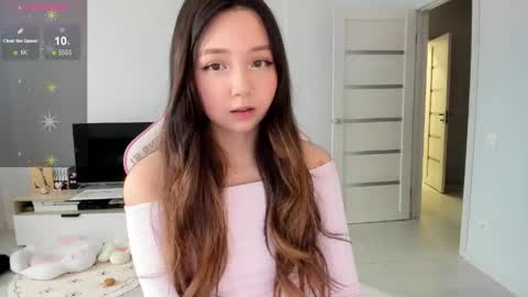Snapshot of fluffy_rose chatting on 05/24/26, 03:00 Rose online show from 05/24/26, 03:00