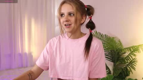 LilLisa online show from 09/12/25, 11:43