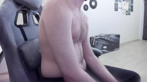 Snapshot of fluffycat_ chatting on 03/04/25, 08:05 fluffycat online show from 03/04/25, 08:05