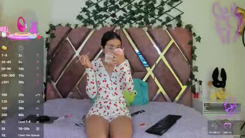 Flufi 740 online show from 09/30/25, 11:04