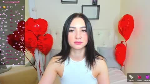 Lina online show from 02/27/25, 11:37