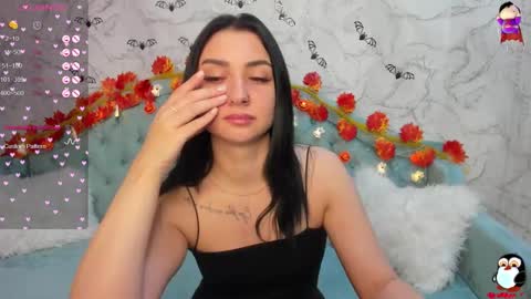 Lina online show from 10/21/25, 12:33