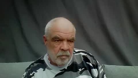 Snapshot of flutto chatting on 05/02/26, 11:37 flutto online show from 05/02/26, 11:37