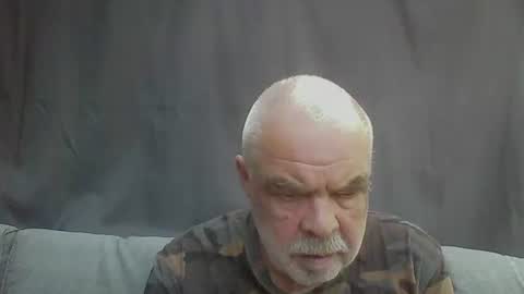 Snapshot of flutto chatting on 05/30/26, 04:04 flutto online show from 05/30/26, 04:04