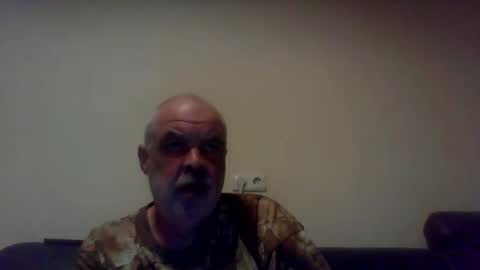 Snapshot of flutto chatting on 05/31/26, 09:38 flutto online show from 05/31/26, 09:38