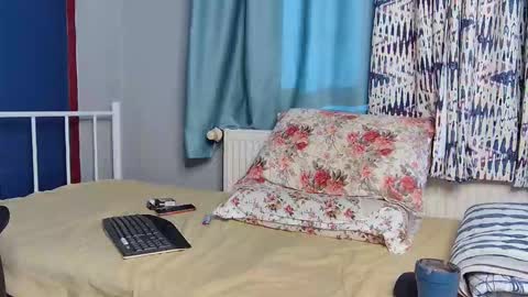 Snapshot of flycb chatting on 11/28/25, 10:51 Fly online show from 11/28/25, 10:51