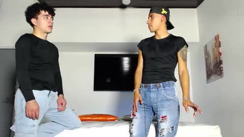 Snapshot of flyckers chatting on 11/08/25, 09:46 flyckers online show from 11/08/25, 09:46