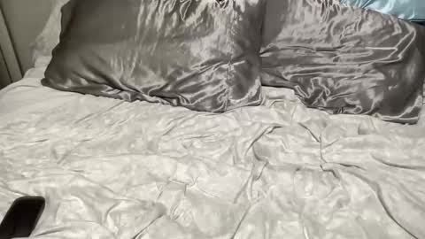 Snapshot of flyhigh40 chatting on 10/19/25, 02:01 Join me online and in Person Looking for company on camera. online show from 10/19/25, 02:01