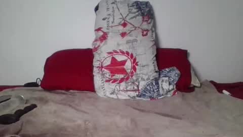 Snapshot of flylen chatting on 02/18/25, 10:25 flylen online show from 02/18/25, 10:25