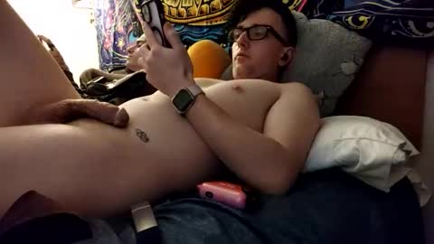 Snapshot of flypanda26 chatting on 03/20/26, 10:09 Femboyhunglikeahorse online show from 03/20/26, 10:09