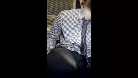 Snapshot of flyyguy69 chatting on 12/20/25, 04:41 flyyguy69 online show from 12/20/25, 04:41