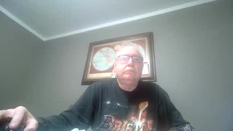 Snapshot of fmfsocal123 chatting on 11/15/25, 11:21 fmfsocal123 online show from 11/15/25, 11:21