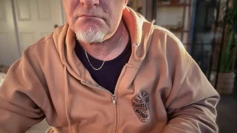 Snapshot of fnkywht60smthng_ chatting on 03/06/26, 01:35 fnkywht60smthng_ online show from 03/06/26, 01:35