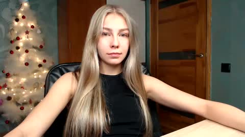 Molli  Ready for any play with you. Hottest show in pvt  Help a student earn big tokens  online show from 12/26/24, 09:26