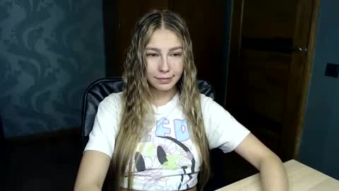 Molli  Ready for any play with you. Hottest show in pvt  Help a student earn big tokens  online show from 02/26/25, 11:37