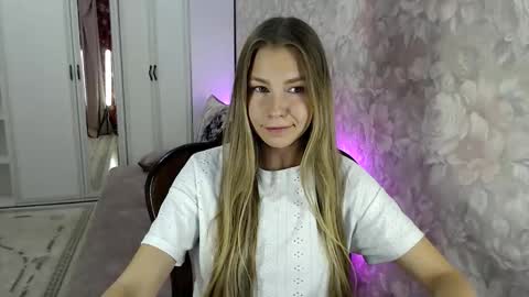 Molli  Ready for any play with you. Hottest show in pvt  Help a student earn big tokens  online show from 10/18/25, 03:35