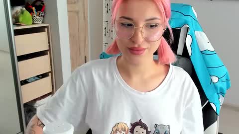 Snapshot of folinskaayaa chatting on 01/29/25, 08:18 folinskaayaa online show from 01/29/25, 08:18