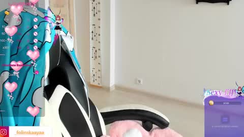 Snapshot of folinskaayaa chatting on 02/12/25, 05:37 folinskaayaa online show from 02/12/25, 05:37