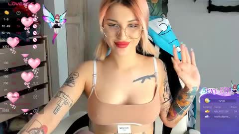 Snapshot of folinskaayaa chatting on 03/11/25, 09:24 folinskaayaa online show from 03/11/25, 09:24