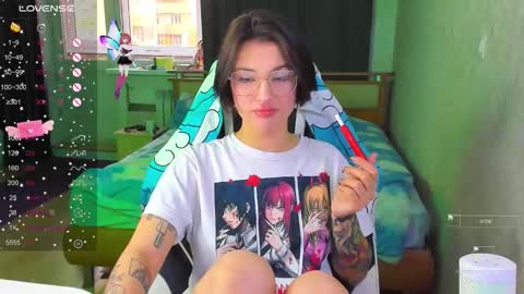 Snapshot of folinskaayaa chatting on 11/18/25, 03:34 folinskaayaa online show from 11/18/25, 03:34